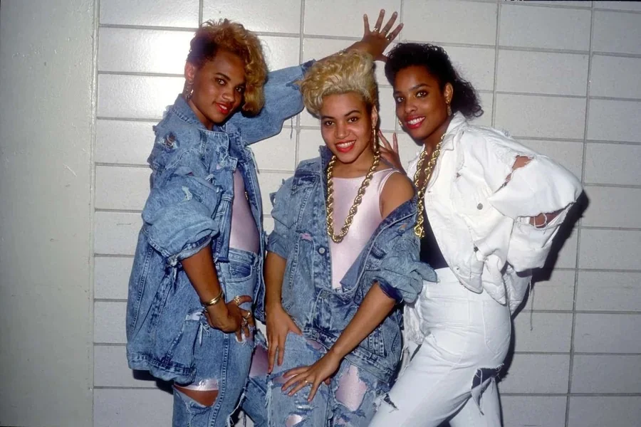Difference Between 80s And 90s Fashion
