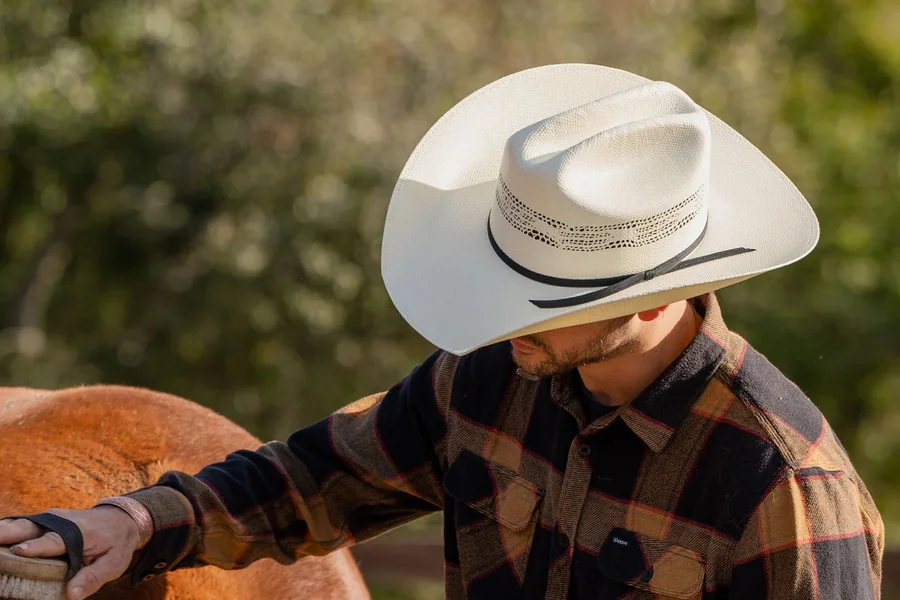 Bending Palm Leaf hats and Straw Hats.